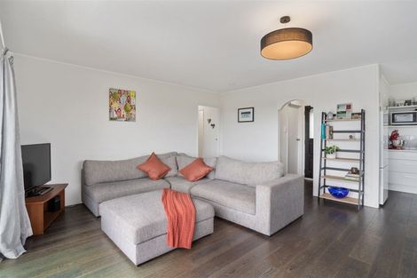 Photo of property in 18 George Laurenson Lane, Mount Roskill, Auckland, 1041
