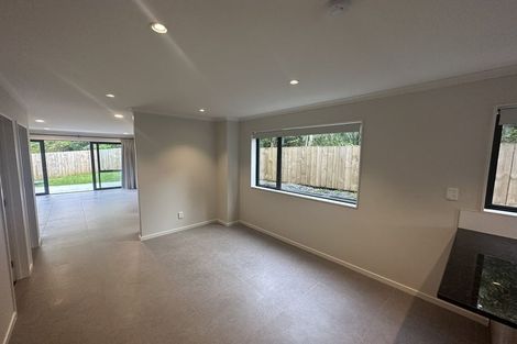 Photo of property in 10c Neilon Place, Northcross, Auckland, 0632