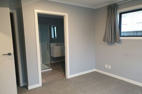 Photo of property in 27 Kaki Drive, Kenepuru, Porirua, 5022