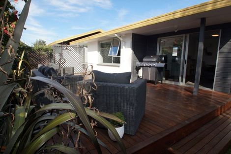 Photo of property in 1/14 Salford Avenue, Redwood, Christchurch, 8051