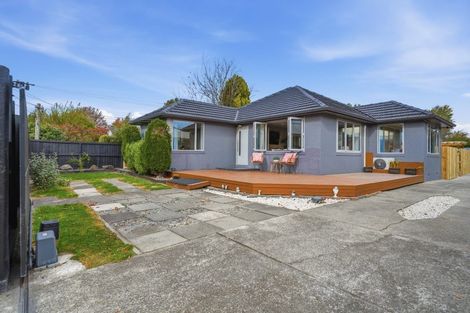 Photo of property in 1/397 Sawyers Arms Road, Harewood, Christchurch, 8051
