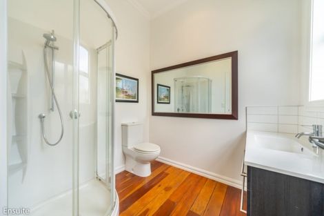 Photo of property in 16 Oriental Street, Petone, Lower Hutt, 5012