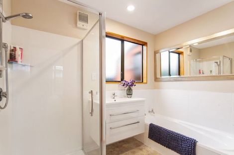 Photo of property in 2/76 Saint Albans Street, St Albans, Christchurch, 8014