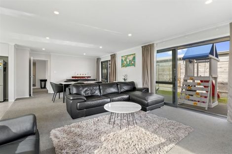 Photo of property in 47 Couldrey Crescent, Red Beach, 0932