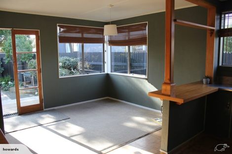 Photo of property in 74 Atherfold Crescent, Greenmeadows, Napier, 4112