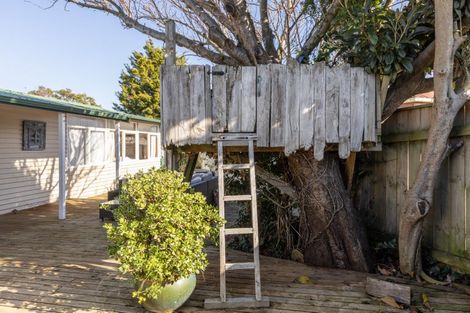 Photo of property in 27 Wycliffe Street, Onekawa, Napier, 4110