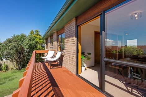 Photo of property in 2/12 East Coast Road, Milford, Auckland, 0620