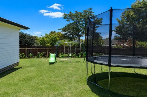 Photo of property in 613 Massey Road, Mangere, Auckland, 2022