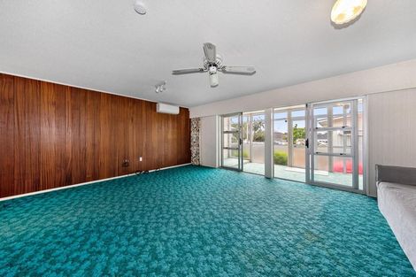 Photo of property in 452 Point Chevalier Road, Point Chevalier, Auckland, 1022