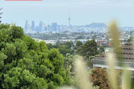 Photo of property in 2/235 Sunset Road, Sunnynook, Auckland, 0632