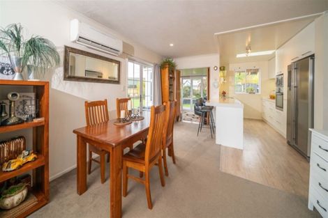 Photo of property in 9 Denise Crescent, Hornby, Christchurch, 8042
