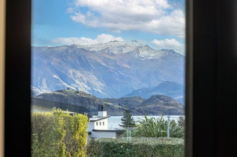 Photo of property in 5 Valley Crescent, Wanaka, 9305