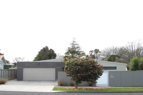 Photo of property in 10 Olivia Street, Stratford, 4332