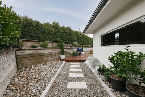 Photo of property in 1 Waimarama Court, Roslyn, Palmerston North, 4414