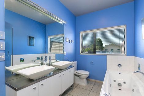 Photo of property in 17 Magnolia Drive, Springlands, Blenheim, 7201