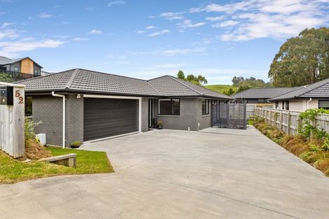 Photo of property in 52 Fernbrook Drive, Hurworth, New Plymouth, 4310