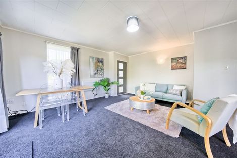 Photo of property in 1/21 Roband Crescent, Brown Owl, Upper Hutt, 5018