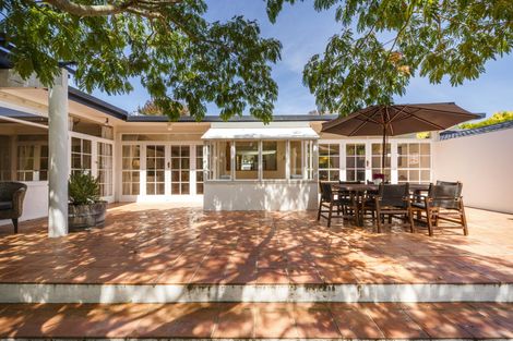 Photo of property in 40 Crewe Crescent, Hokowhitu, Palmerston North, 4410