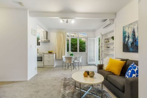 Photo of property in 4/78 Seaview Road, Castor Bay, Auckland, 0620