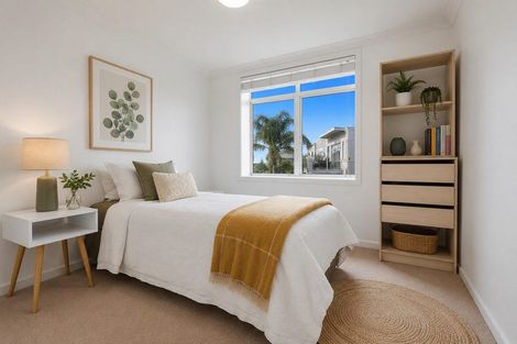 Photo of property in 73 Parkside Drive, Orewa, 0931