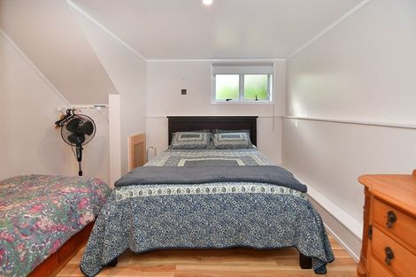 Photo of property in 8 Hillside Crescent, Leigh, 0985