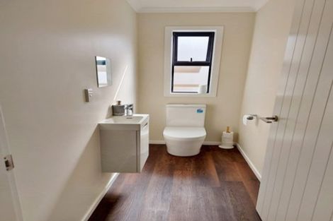 Photo of property in 18b Royal Street, Upper Hutt Central, Upper Hutt, 5018