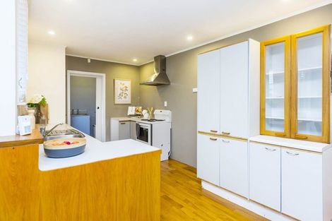 Photo of property in 29 Korau Grove, Stokes Valley, Lower Hutt, 5019