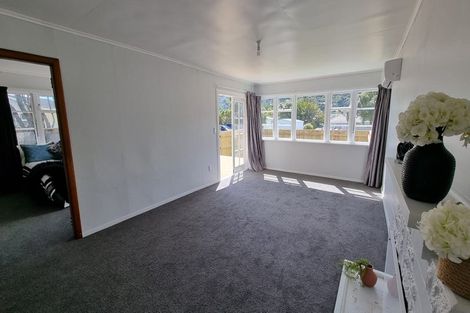Photo of property in 70 Main Road, Wainuiomata, Lower Hutt, 5014