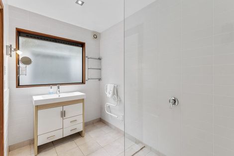 Photo of property in 14 Ngaio Road, Titirangi, Auckland, 0604