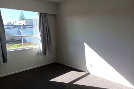 Photo of property in 1/442 Main North Road, Bay View, Napier, 4104