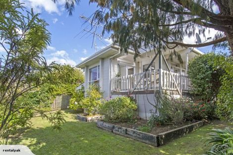 Photo of property in 15 Megan Avenue, Pakuranga Heights, Auckland, 2010