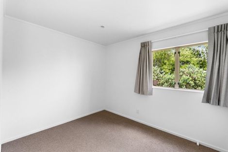 Photo of property in 1 Neta Grove, Henderson, Auckland, 0612