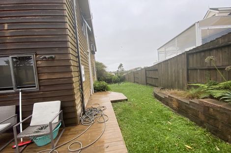 Photo of property in 25 Tatyana Place, Massey, Auckland, 0614