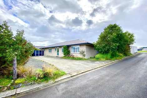 Photo of property in 62 Sunstone Crescent, Brown Owl, Upper Hutt, 5018