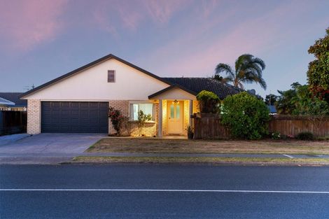 Photo of property in 311 Gravatt Road, Papamoa Beach, Papamoa, 3118