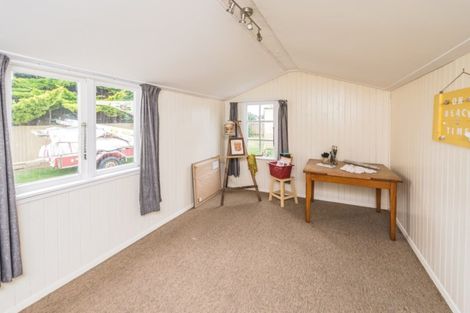 Photo of property in 6 Seafront Road, Castlecliff, Whanganui, 4501