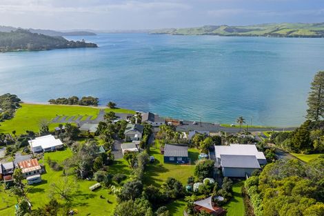 Photo of property in 20 Komiti Road, Tinopai, 0593