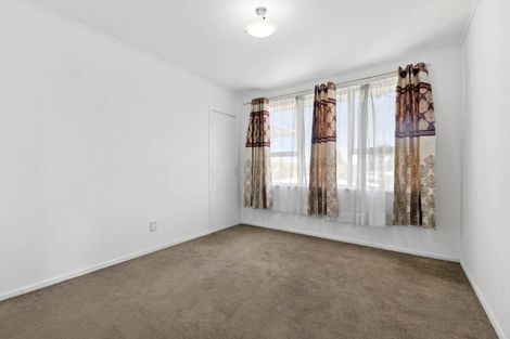 Photo of property in 102 Marne Road, Papakura, 2110