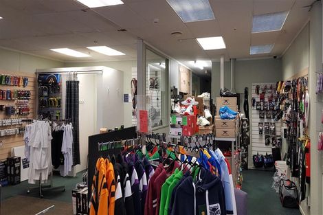 Photo of property in 154 Main Street, Upper Hutt Central, Upper Hutt, 5018