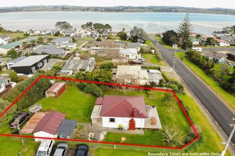 Photo of property in 2 Second Avenue, Glenbrook, Waiuku, 2681