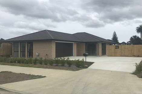 Photo of property in 29 Tahuna Minhinnick Drive, Glenbrook, 2681