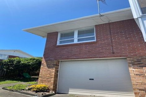 Photo of property in 2/111 Bond Crescent, Forrest Hill, Auckland, 0620