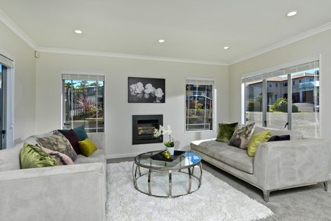 Photo of property in 15 Hornbill Drive, Fairview Heights, Auckland, 0632