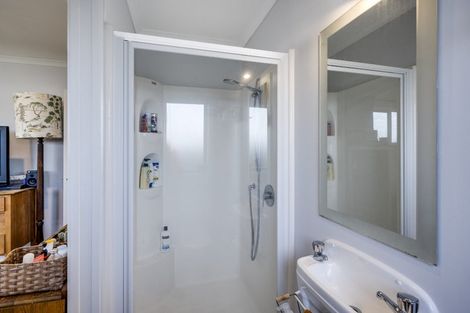 Photo of property in 28 Mcnaughton Place, Onekawa, Napier, 4110