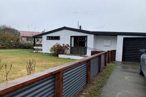 Photo of property in 50 Mckenzie Street, Geraldine, 7930