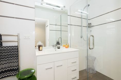 Photo of property in 2-3/270 Jervois Road, Herne Bay, Auckland, 1011