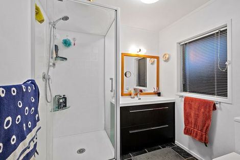 Photo of property in 12 Fernbird Place, Massey, Auckland, 0614