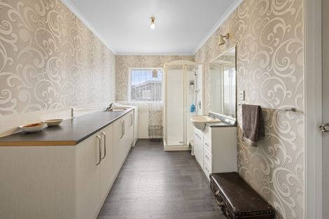 Photo of property in 4 Aotea Crescent, Gore, 9710