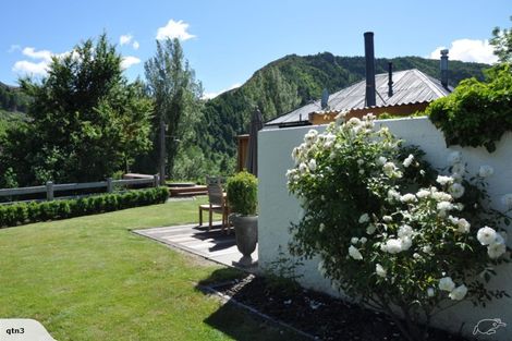 Photo of property in 2 Berkshire Street, Arrowtown, 9302