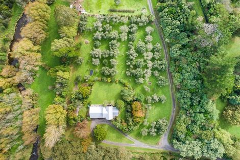 Photo of property in 220 Valley Views, Fitzherbert, Palmerston North, 4472